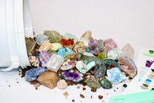 Load image into Gallery viewer, Krystal Kettle Gem Mining Bucket Kit - Gallon